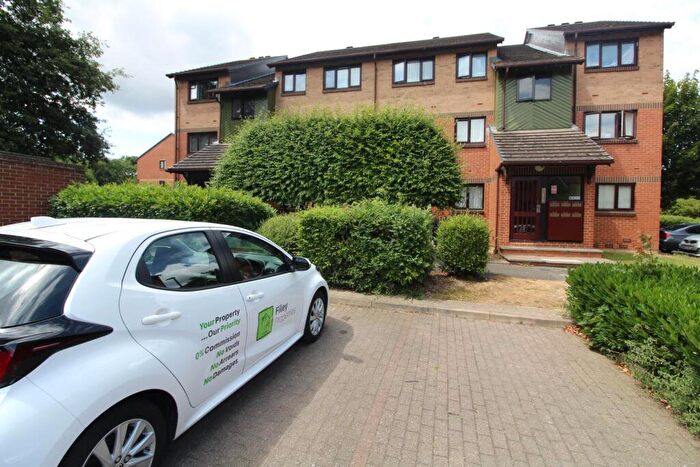1 Bedroom Flat To Rent In Maltby Drive, Enfield, EN1