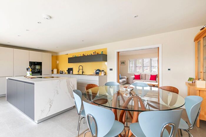 4 Bedroom Detached House For Sale In Oliver's Battery Road South, Winchester, SO22