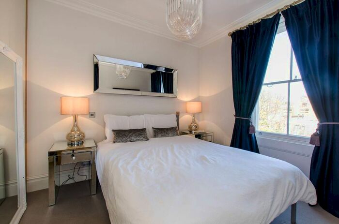 2 Bedroom Flat To Rent In Lexham Gardens, Kensington, London, W8