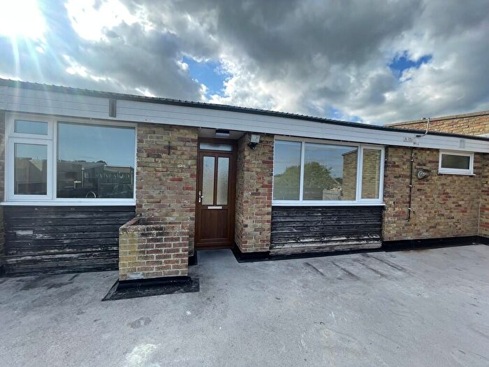 3 Bedroom Flat To Rent In Highlands Road, Fareham, PO15