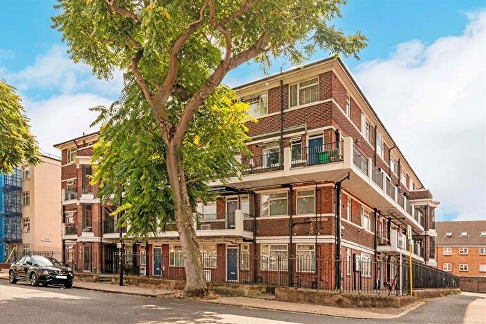 1 Bedroom Flat For Sale In Lynton Estate, Bermondsey, SE1