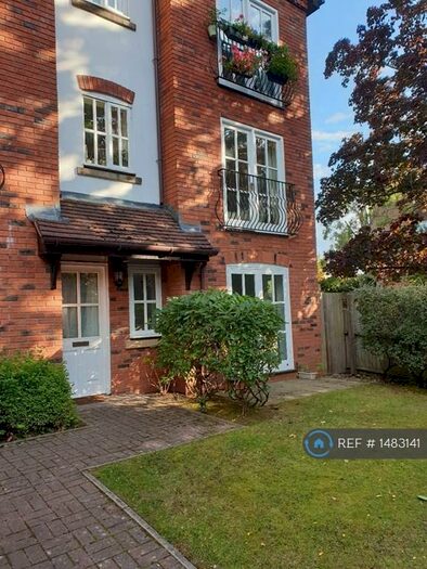 2 Bedroom Flat To Rent In Blossomfield Gardens, Solihull, B91
