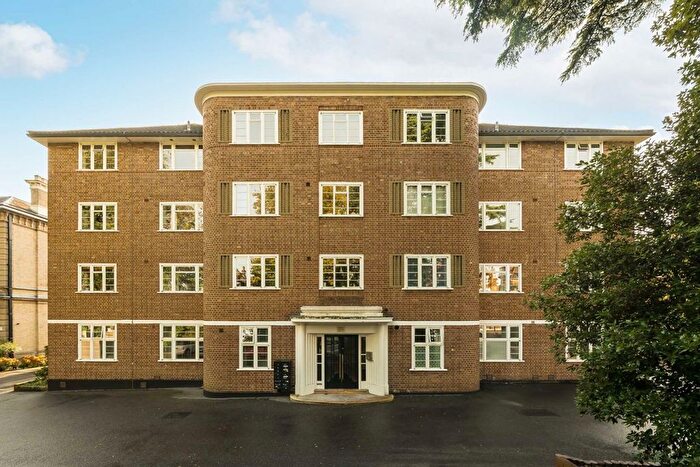 2 Bedroom Flat To Rent In West Hill, London, SW15