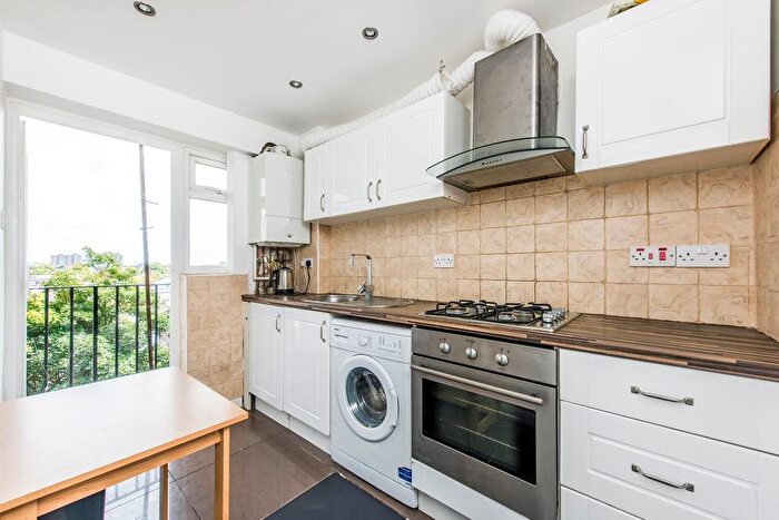 2 Bedroom Flat To Rent In Uxbridge Road, London, W12