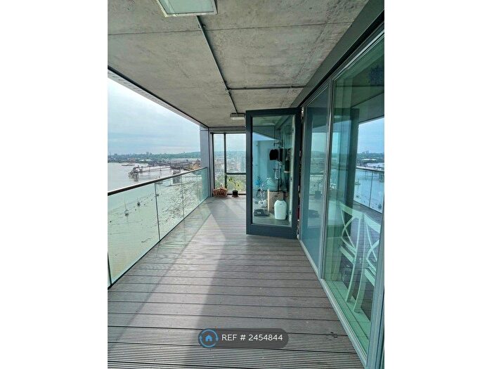 2 Bedroom Flat To Rent In Bessemer Place, London, SE10