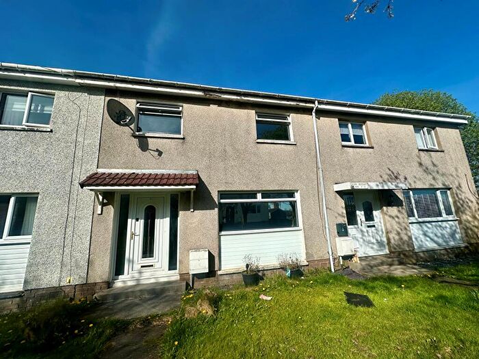 3 Bedroom Flat To Rent In Glen Dessary, East Kilbride, G74