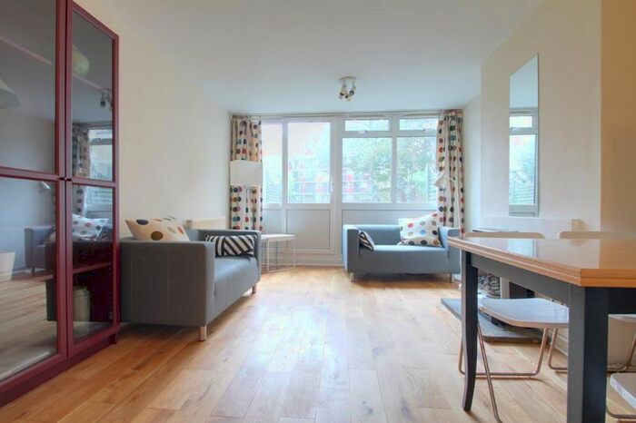2 Bedroom Property To Rent In Shaftesbury Street, London, N1