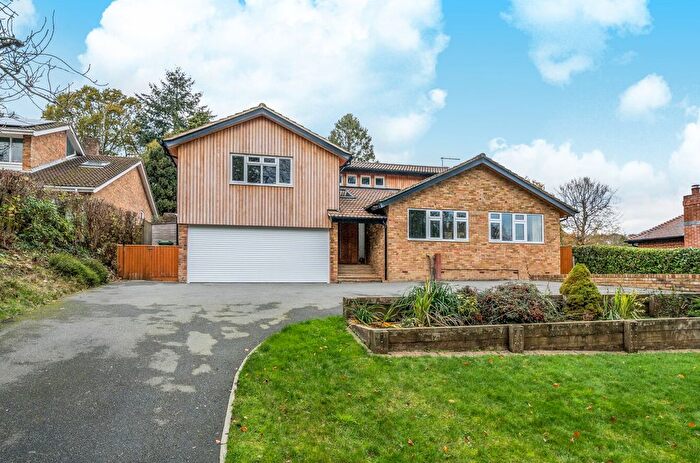 5 Bedroom Detached House For Sale In Kings Hill, Beech, Alton, Hampshire, GU34