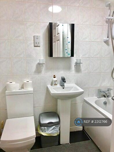 1 Bedroom Flat To Rent In Meridian Place, London, E14