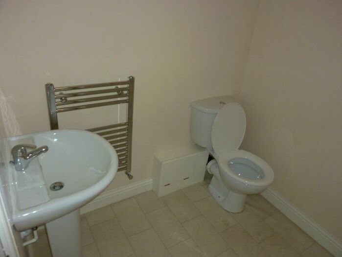 1 Bedroom Flat To Rent In Flat Ecclesall Road, Sheffield, S11