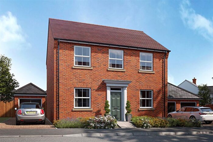 3 Bedroom Detached House For Sale In Fiddleford Ridge, Sturminster Newton, DT10