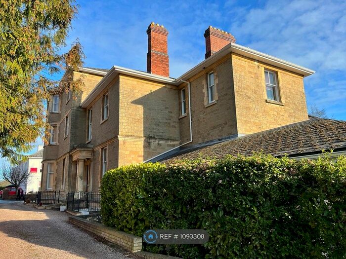 1 Bedroom Flat To Rent In Highlea, Malvern, WR14