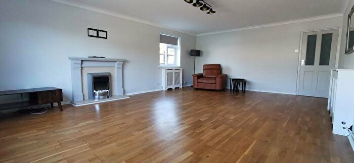 3 Bedroom Semi-Detached House To Rent In Chestnut Avenue, Eastleigh, SO50