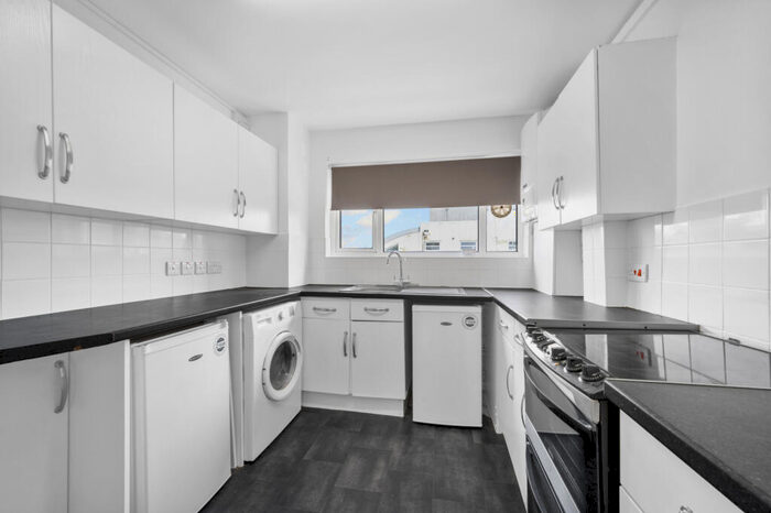 2 Bedroom Apartment To Rent In Bridge Street, Walton-on-Thames, Surrey, KT12