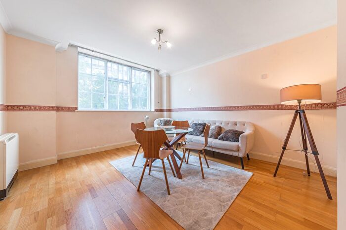 1 Bedroom Flat To Rent In South Block, B Belvedere Road, London, SE1