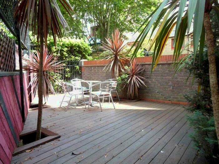 1 Bedroom Garage / Parking To Rent In Bywater Place, London, SE16