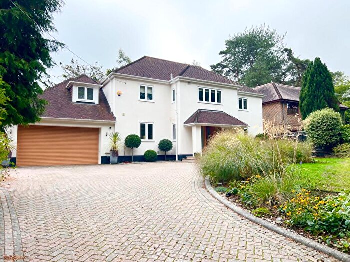 5 Bedroom Detached House For Sale In Nash Road, Dibden Purlieu, Southampton, Hampshire, SO45