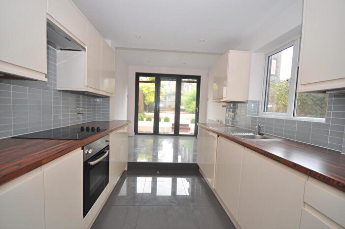 3 Bedroom Terraced House To Rent In Gordon Terrace, Rochester, ME1