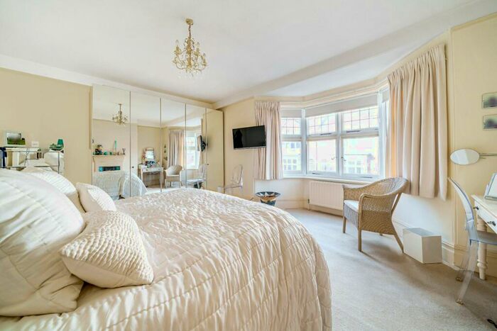 3 Bedroom Terraced House For Sale In Hillside Avenue, Exeter, EX4