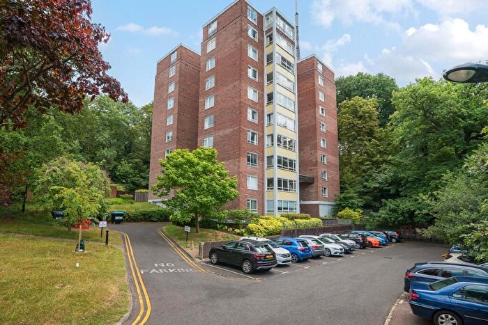 2 Bedroom Apartment To Rent In Lymer Avenue London, SE19