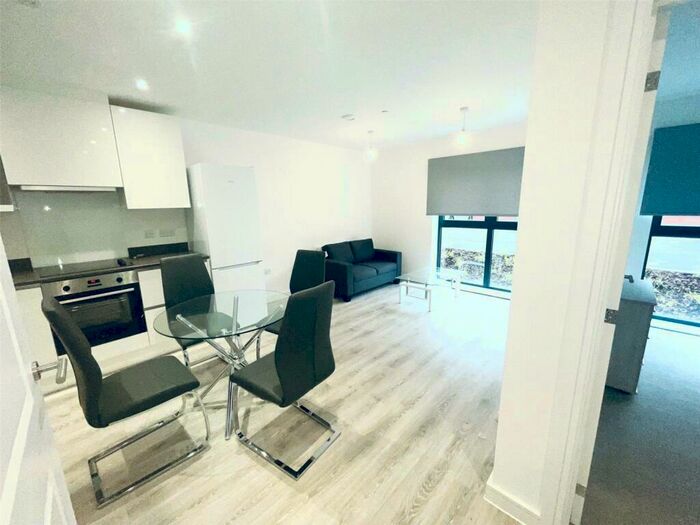 1 Bedroom Flat To Rent In Darwin House, Sylvester Close, Derby, Derbyshire, DE1