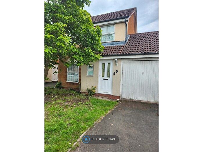 3 Bedroom Detached House To Rent In Aspen Grove, Birmingham, B9