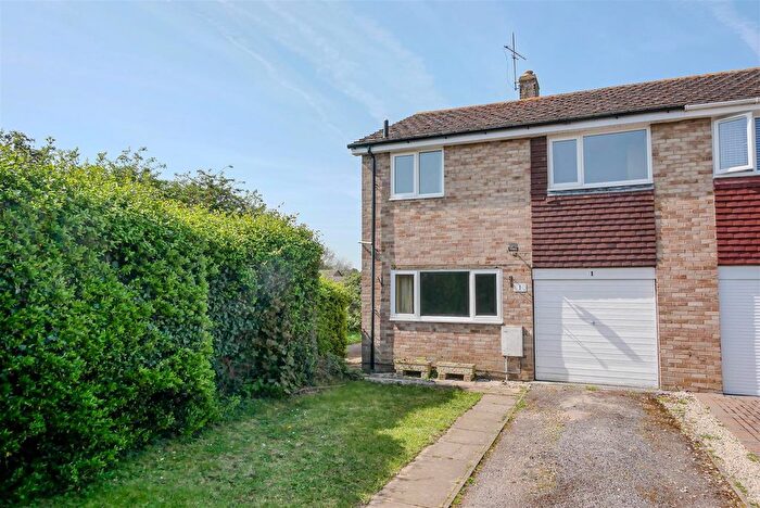 3 Bedroom Semi Detached House For Sale In Argosy Close, Chalgrove, OX44