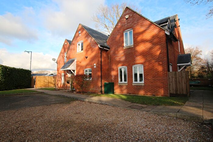 2 Bedroom Semi-Detached House To Rent In Kings Park, Colnbrook, Slough, SL3