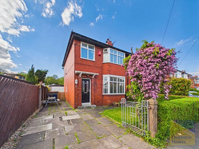 3 Bedroom Semi Detached House For Sale In Stanley Grove, Penwortham, Lancashire, PR1
