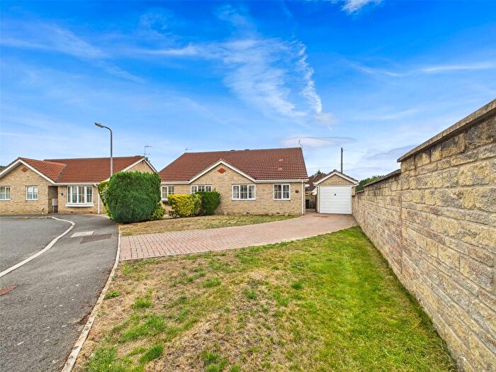 2 Bedroom Bungalow For Sale In Perrys Close, Cheddar, Somerset, BS27