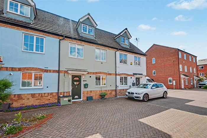 3 Bedroom Terraced House For Sale In Moore Street, Bulwell, Nottingham, NG6
