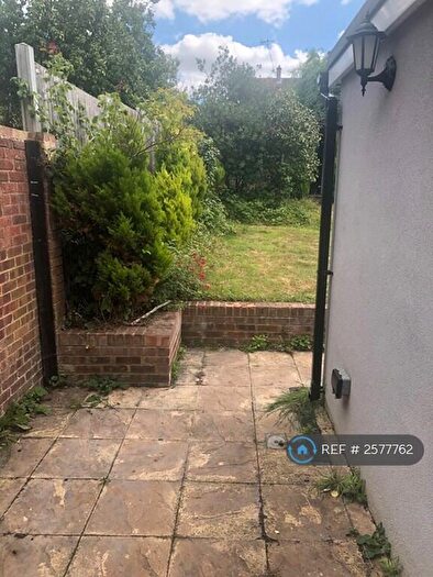 4 Bedroom Semi-Detached House To Rent In Chester Road Loughton Essex, Loughton, IG10