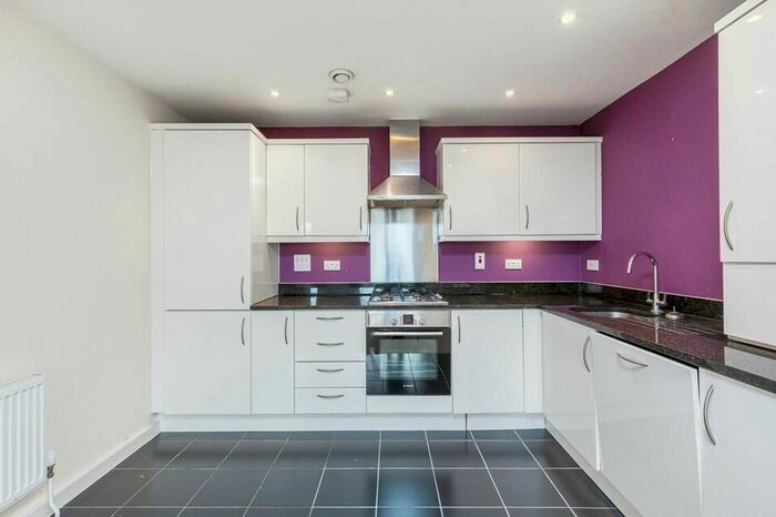 1 Bedroom Flat To Rent In Pancras Way, London, E3