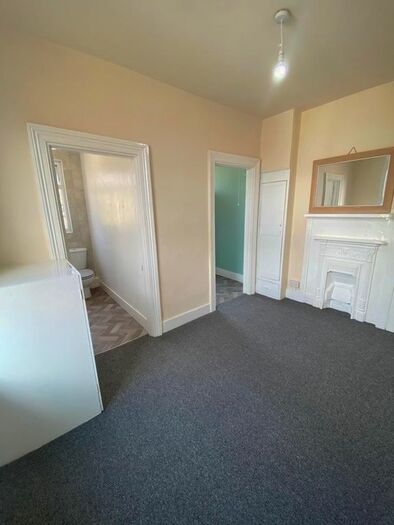 Studio To Rent In (Single Occupancy Only) Studio Flat, Melville Road, Walthamstow, E17