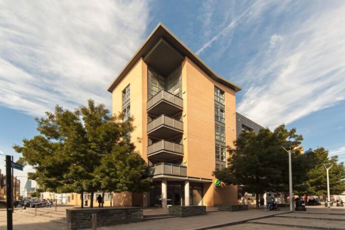 2 Bedroom Flat To Rent In Watney Street, London, E1