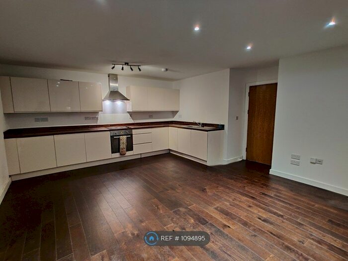 2 Bedroom Flat To Rent In Brickdale House, Stevenage, SG1