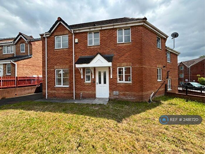 3 Bedroom Semi-Detached House To Rent In Rhine Drive, Manchester, M8