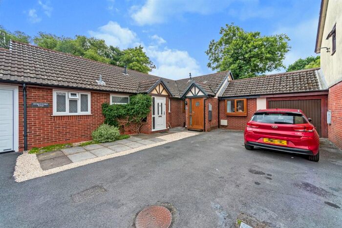 2 Bedroom Property To Rent In Clos Pengelli, Grovesend, Swansea, SA4