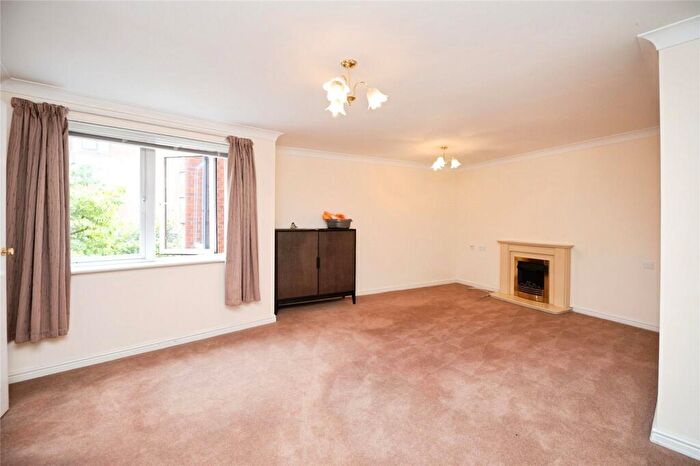 1 Bedroom Apartment For Sale In Myddleton Court, Hornchurch, RM11