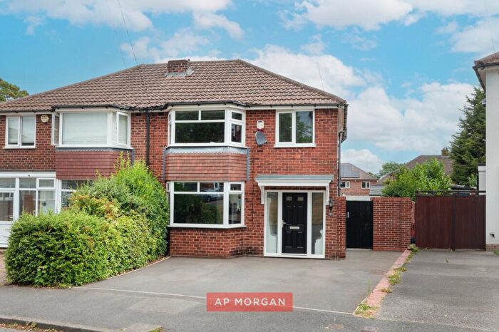 3 Bedroom Semi-Detached House For Sale In Odensil Green, Solihull, West Midlands, B92