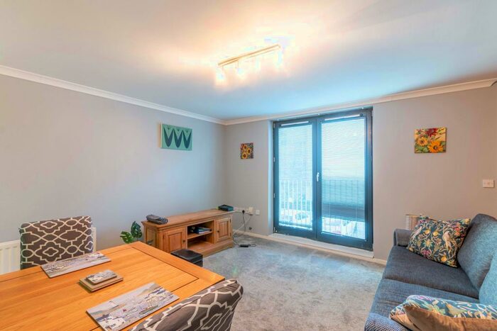 2 Bedroom Flat To Rent In Saltire Street Edinburgh United Kingdom, EH5