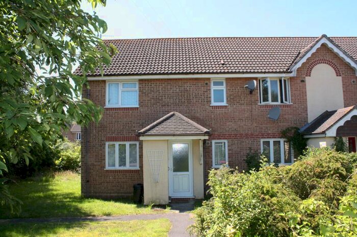 1 Bedroom Flat To Rent In Raworth Close, Walker Road, Maidenbower, Crawley, RH10