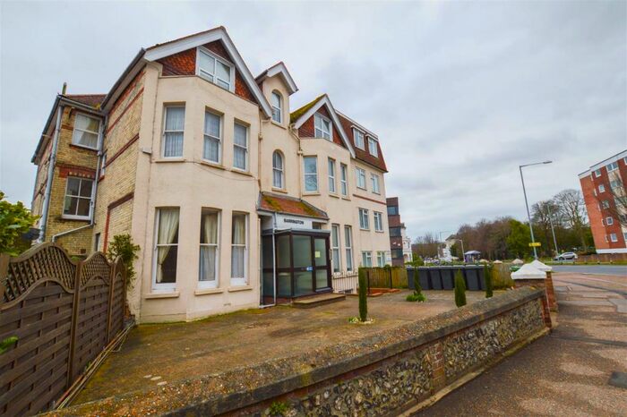 1 Bedroom Flat To Rent In Flat, Barringt Upper AvenueEastbourneEast Sussex, ON2B