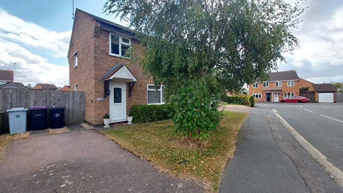 3 Bedroom Semi-Detached House For Sale In Berkeley Drive, Bourne, PE10