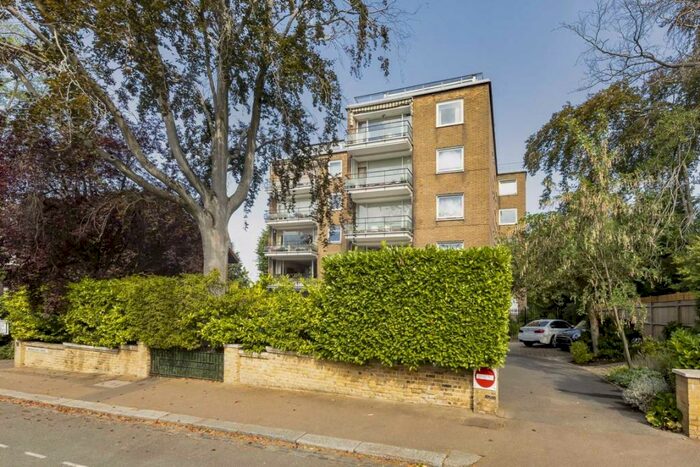 2 Bedroom Flat To Rent In Broadlands Road, Highgate, N6