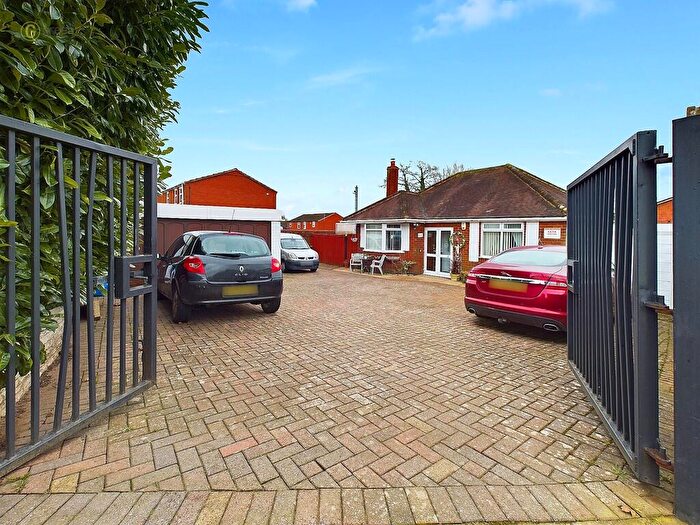 2 Bedroom Detached Bungalow For Sale In Glascote Road, Glascote, B77