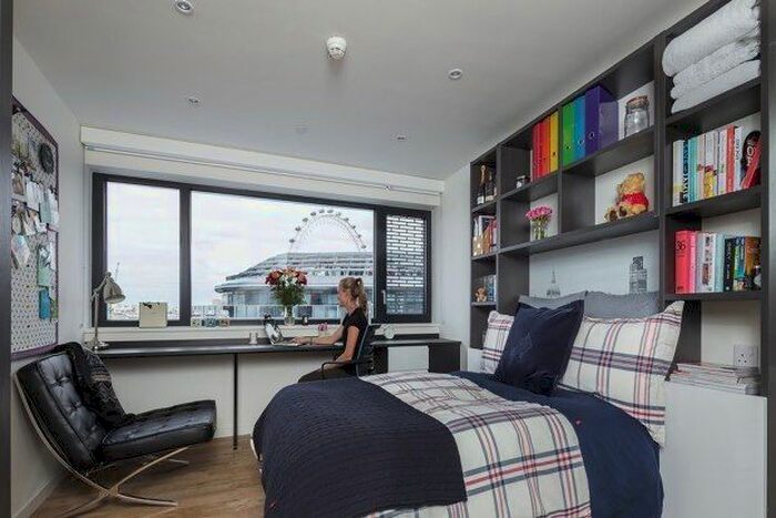 Studio To Rent In Westminster Bridge Road, London, SE1