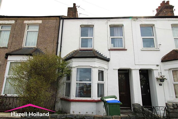 3 Bedroom Terraced House For Sale In Hengist Road, Northumberland Heath, DA8