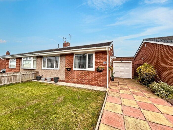 2 Bedroom Bungalow For Sale In The Rowans, Eighton Banks, Gateshead, Tyne And Wear, NE9