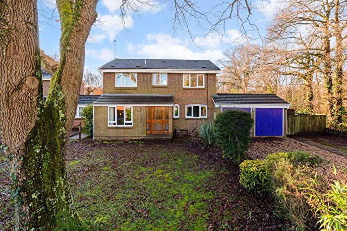 4 Bedroom Detached House To Rent In Raglan Close, Chandler's Ford, Eastleigh, Hampshire, SO53